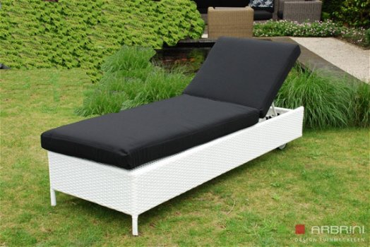 Loungebed lounche ligbed terras tuin wit wicker nieuw. - 1