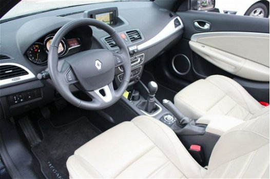 Renault Mégane coupé cabriolet - 1.4 TCE DYNAMIQUE Navigatie Panoramadak Clima 17