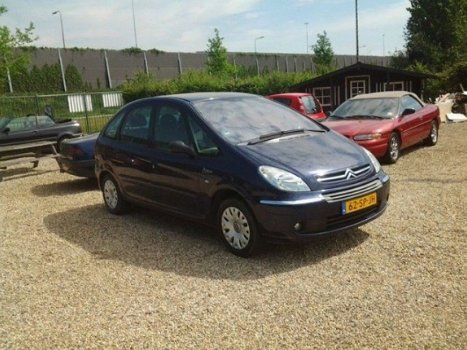 Citroën Xsara Picasso - 1.6I-16V CARACTÈRE Zeer luxe airco ecc trekhaak, en 1.6 motor - 1