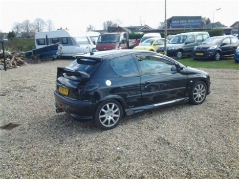 Peugeot 206 - 2.0-16V GTI Voor lief hebbers zeer lux.s / Uitgebouwd 2 x spoiler achterklep zeer mooi - 1