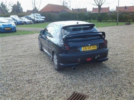 Peugeot 206 - 2.0-16V GTI Voor lief hebbers zeer lux.s / Uitgebouwd 2 x spoiler achterklep zeer mooi - 1