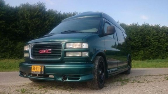 Chevrolet Chevy Van - GMC explorer - 1