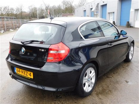 BMW 1-serie - 116I BUSINESS LINE, 6-BAK, AIRCO, NAVIGATIE, ELEK-RAMEN, CENT-VERGRENDELING, RADIO-CD- - 1