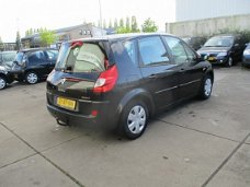 Renault Scénic - 1.6-16V BUSINESS LINE