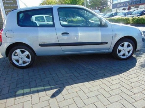 Renault Clio - 1.2 16v authentique comfort - 1