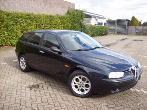 Alfa Romeo 156 - 2.0 ts - 1