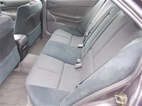 Mitsubishi Galant - 2.0 SEDAN HPI COMFORT - 1