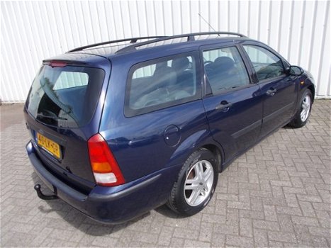 Ford Focus Wagon - 1.6-16V TREND - 1