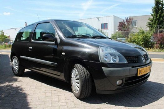 Renault Clio - 1.6 16v automaat - 1