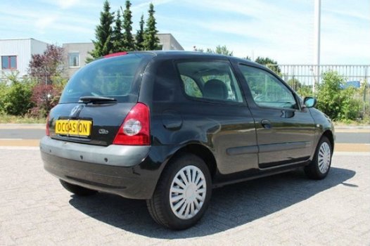 Renault Clio - 1.6 16v automaat - 1