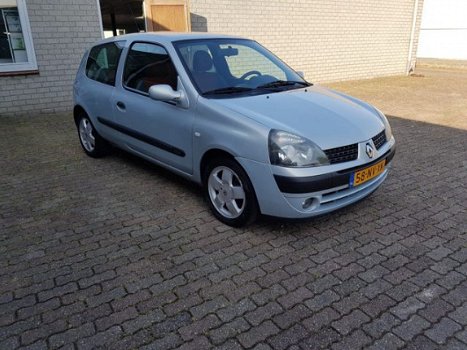 Renault Clio - 1.2 16V AIRCO - 1