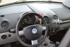 Volkswagen New Beetle - 2.0 Highline bj00 stbekrachtiging cv 167328 km nap