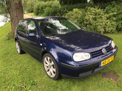 Volkswagen Golf - 1.6 Sportline - 1