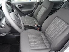 Volkswagen Polo - 1.0 COMFORTLINE, 75PK / 5-Deurs / Airco / Verwarmde voorstoelen / Bluetooth