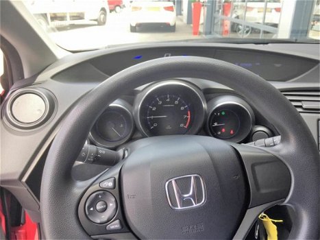 Honda Civic - 1.4 Comfort Navigatie en lage kilometers - 1