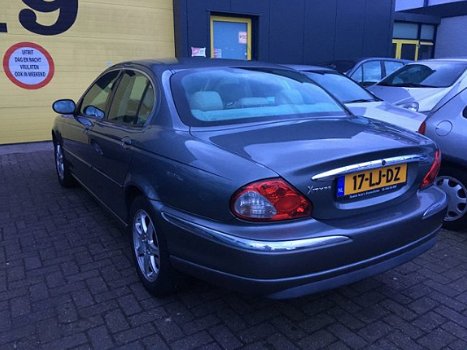 Jaguar X-type - 2.0 V6 Executive - 1