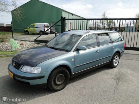 Volkswagen Passat Variant - 1.6 Trendline, export - 1