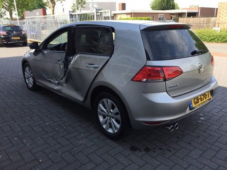 Volkswagen Golf - 1.6 TDI Highline 5 Deurs - 1