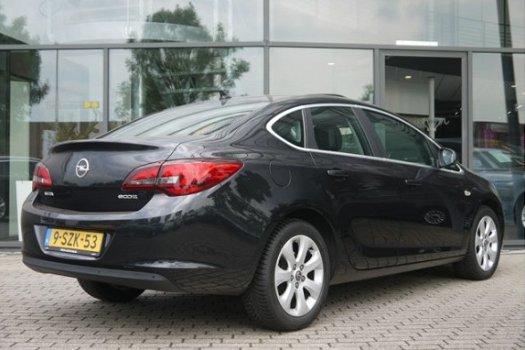 Opel Astra - 1.7 CDTI S/S BUSINESS + NL-auto Nav/climate/PDC - 1