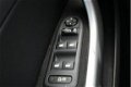 Peugeot 308 - 1.6 HDIF BLUE LEASE EXECUTIVE Euro 4 airco, climate control, stoelverwarming, cruise c - 1 - Thumbnail