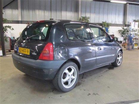 Renault Clio - 1.6-16V RXE - 1