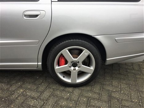 Volvo V70 - R AWD GEARTRONIC 300PK - 1