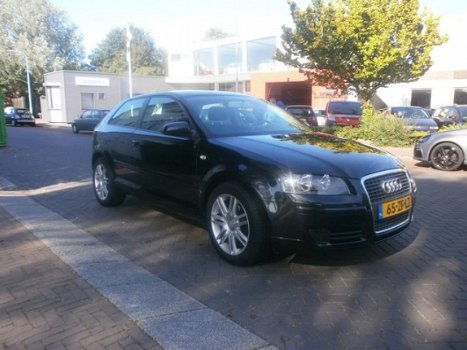 Audi A3 - 1.6 Attraction Pro Line Business - 1