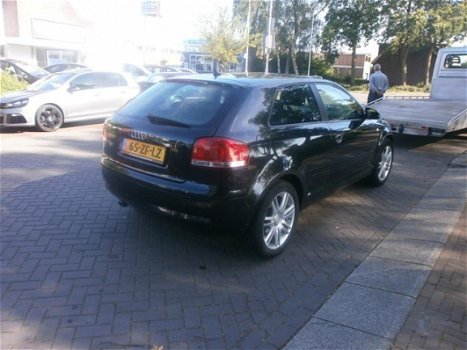 Audi A3 - 1.6 Attraction Pro Line Business - 1