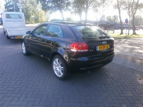 Audi A3 - 1.6 Attraction Pro Line Business - 1