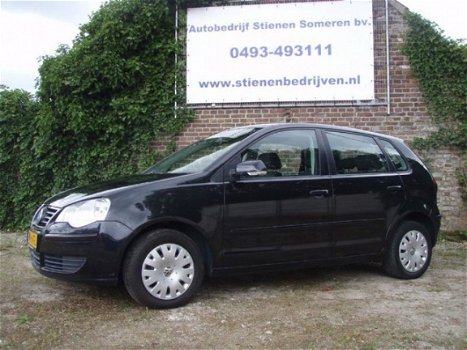 Volkswagen Polo - 1.4-16V Comfortline - 1