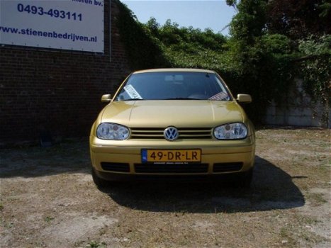 Volkswagen Golf - 2.0 Highline - 1