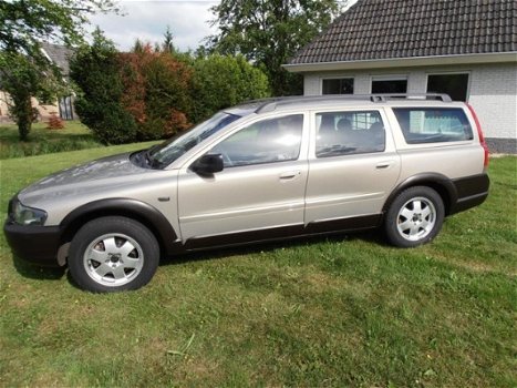 Volvo XC70 - 2.5 T Geartronic Comfort Line - 1