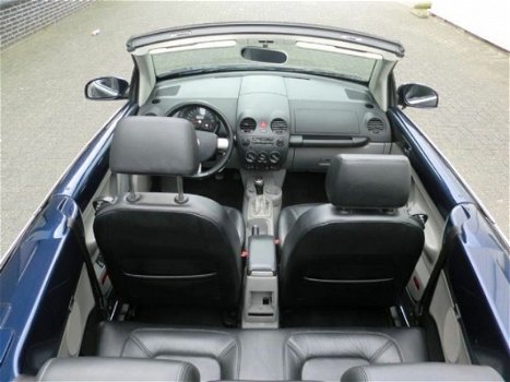 Volkswagen New Beetle Cabriolet - 1.9 TDI Highline - 1