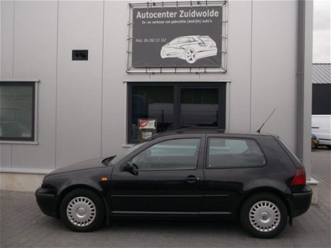 Volkswagen Golf - 1.9 TDI Trendline airco 1e eigenaar cv zeer nette - 1