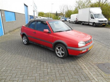 Volkswagen Golf Cabriolet - 1.8 - 1