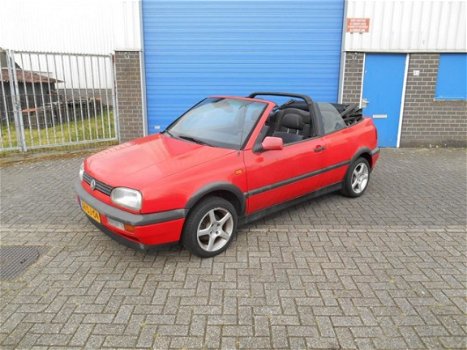 Volkswagen Golf Cabriolet - 1.8 - 1