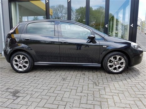 Fiat Punto Evo - 1.3 M-JET LOUNGE Staat in de krim - 1