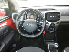 Toyota Aygo - 1.0 VVT-i x-Play Touchscreen 5 Deurs