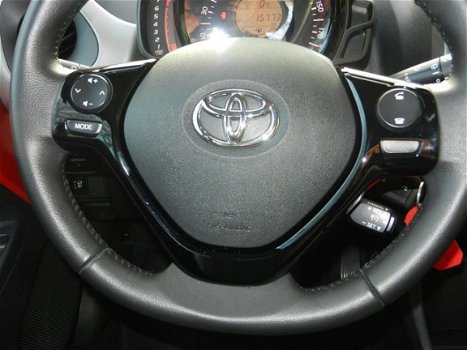Toyota Aygo - 1.0 VVT-i x-Play Touchscreen 5 Deurs - 1