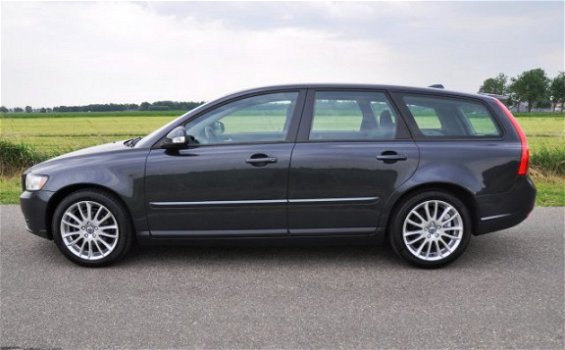 Volvo V50 - 1.6D S/S Sport in zeer goede en luxe staat - 1