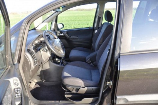 Opel Zafira - 2.2-16V Elegance Automaat, 7-persoons in goede staat - 1