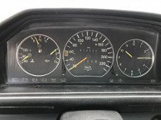 Mercedes-Benz 250 - 200-500 (W124) D (7000, -euro aan rekeningen zie foto)