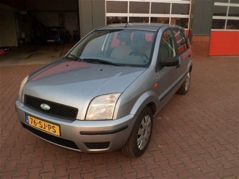 Ford Fusion - 1.4-16V Style - 1