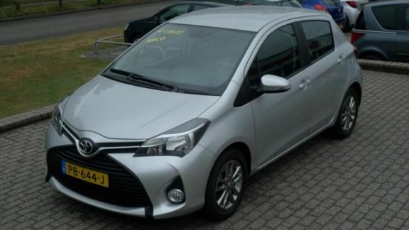 Toyota Yaris - 1.0 VVT-i Now all-in prijs - 1