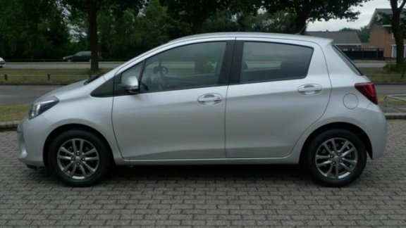 Toyota Yaris - 1.0 VVT-i Now all-in prijs - 1