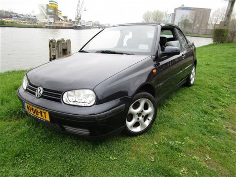 Volkswagen Golf Cabriolet - 1.8 Trendline - 1