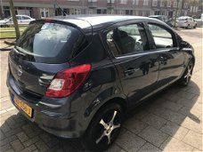 Opel Corsa - 1.2i-16V Onyx