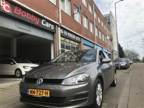 Volkswagen Golf - 1.6 TDI Highline - 1