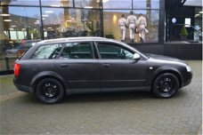 Audi A4 Avant - 2.5 TDI EXCLUSIVE MT Xenon