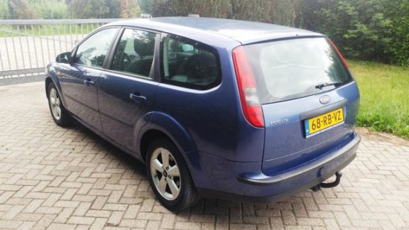 Ford Focus Wagon - 1.6-16V First Edition - 1